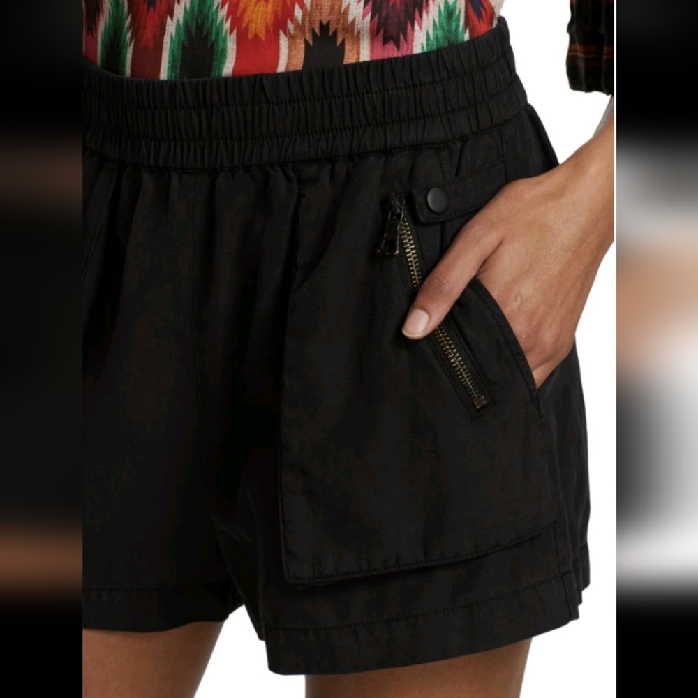 NWT $345USD Alice and Olivia Britney High Waist Patch Pocket Shorts Size Small - Picture 2 of 13